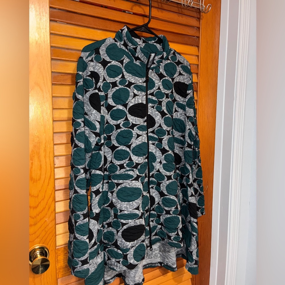 KOZAN by Ozai N Ku Textured Abstract Circle Zip Jacket Tunic - size large